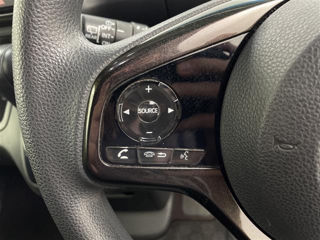 Ｎ－ＢＯＸカスタム Ｇ・Ｌホンダセンシング　純正ＳＤナビ　バックカメラ　ホンダセンシング　衝突軽減ブレーキ〈ＣＭＢＳ〉誤発進抑制機能　後方誤発進抑制機能　歩行者事故低減ステアリング　路外逸脱抑制機能　ＡＣＣ　オートハイビーム　先行車発進お知らせ（6枚目）