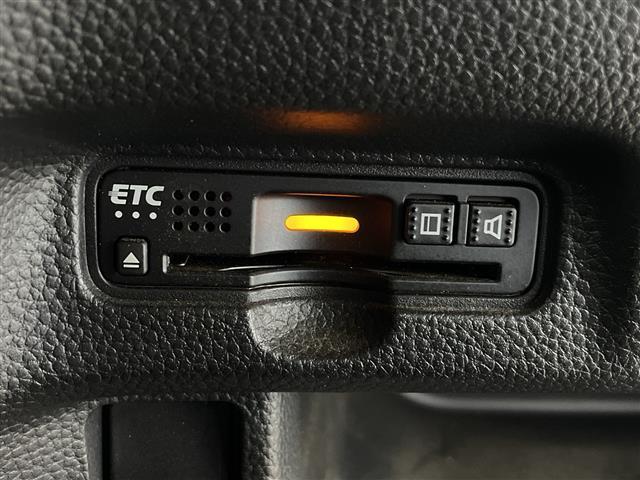 Ｎ－ＢＯＸカスタム Ｇ・Ｌホンダセンシング　純正ＳＤナビ　バックカメラ　ホンダセンシング　衝突軽減ブレーキ〈ＣＭＢＳ〉誤発進抑制機能　後方誤発進抑制機能　歩行者事故低減ステアリング　路外逸脱抑制機能　ＡＣＣ　オートハイビーム　先行車発進お知らせ（11枚目）