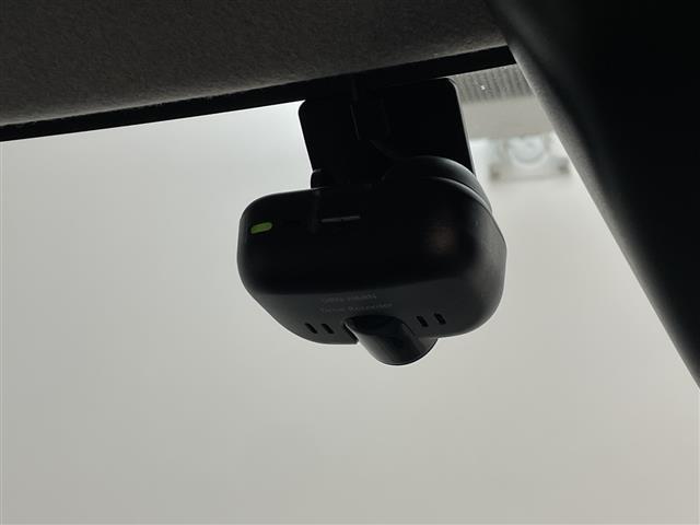 ムーヴキャンバス Ｘブラックインテリアリミテッド　ＳＡＩＩＩ　純正８型ナビ　ＨＤＭＩ　パノラミックビューモニター　両側パワースライドドア　レーンキープアシスト　オートマチックハイビーム　ＥＴＣ　ＬＥＤヘッドライト　オートライト　アイドリングストップ　スマートキー（9枚目）