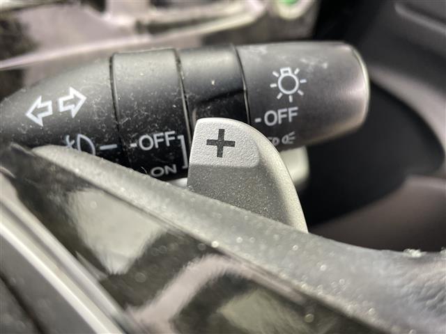 ステップワゴンスパーダ Ｚ　定員８人乗り純正ＳＤナビバックカメラＥＴＣ両側パワースライドドアオートライトパドルシフトステアリングリモコンフルセグテレビフリップダウンモニターＤＶＤ／ＣＤ／ＵＳＢ／ＳＤ／ＦＭコーナーセンサー（4枚目）