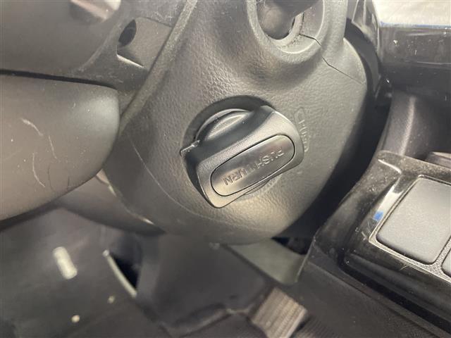 ステップワゴンスパーダ Ｚ　定員８人乗り純正ＳＤナビバックカメラＥＴＣ両側パワースライドドアオートライトパドルシフトステアリングリモコンフルセグテレビフリップダウンモニターＤＶＤ／ＣＤ／ＵＳＢ／ＳＤ／ＦＭコーナーセンサー（12枚目）