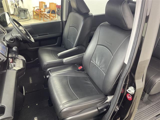 ステップワゴンスパーダ Ｚ　定員８人乗り純正ＳＤナビバックカメラＥＴＣ両側パワースライドドアオートライトパドルシフトステアリングリモコンフルセグテレビフリップダウンモニターＤＶＤ／ＣＤ／ＵＳＢ／ＳＤ／ＦＭコーナーセンサー（23枚目）