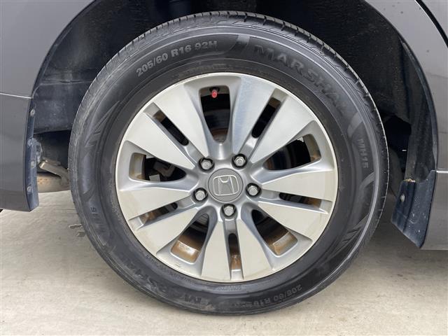 ステップワゴンスパーダ Ｚ　定員８人乗り純正ＳＤナビバックカメラＥＴＣ両側パワースライドドアオートライトパドルシフトステアリングリモコンフルセグテレビフリップダウンモニターＤＶＤ／ＣＤ／ＵＳＢ／ＳＤ／ＦＭコーナーセンサー（39枚目）