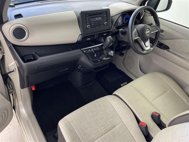 デイズ Ｘ　純正オーディオ　アラウンドビューモニター　純正ドライブレコーダー　オートハイビーム　オートライト　電格ミラー　純正フロアマット　純正ＡＷ１４インチ　スマートキー　ヘッドライトレベライザー　ドアバイザー（24枚目）