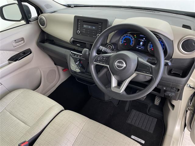 デイズ Ｘ　純正オーディオ　アラウンドビューモニター　純正ドライブレコーダー　オートハイビーム　オートライト　電格ミラー　純正フロアマット　純正ＡＷ１４インチ　スマートキー　ヘッドライトレベライザー　ドアバイザー（25枚目）