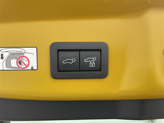 プリウス Ｚ　純正ナビ　パノラマミックビューモニター　レーダークルーズコントロール　ＴＯＹＯＴＡセーフティセンス　シートヒーター　エアシート　ステアリングヒーター　ブラインドスポットモニター　デジタルインナーミラー（21枚目）