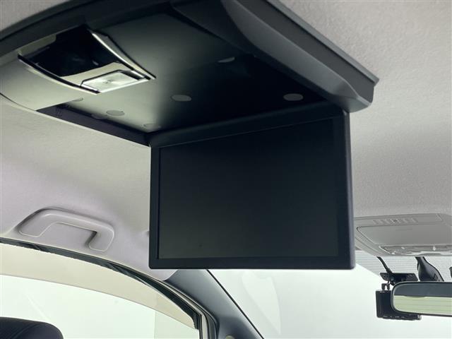 ノア ハイブリッドＸ　純正ナビ　ＢＴ対応　フルセグテレビ　バックカメラ　フリップダウンモニター　両側パワースライドドア　ＥＴＣ　ドライブレコーダー　オートライト　純正フロアマット　スマートキー（2枚目）