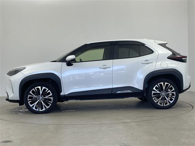 ヤリスクロス Ｚ　純正ディスプレイオーディオ　パノラミックビューモニター　前方ドライブレコーダー　リアトラフィックアラート　電動リアゲート　ブラインドスポットモニター　レーダークルーズコントロール　ＥＴＣ　ＲＳＡ（33枚目）