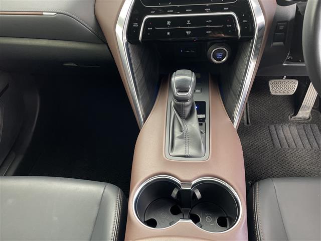 ハリアー Ｚ　純正ナビ　ＦＭ　ＡＭ　ＵＳＢ　ＡＵＸ　Ｂｌｕｅｔｏｏｔｈ　フルセグテレビ　パノラミックビューモニター　ＪＢＬプレミアムサウンド　社外フロアマット　レーダークルーズコントロール　パワーバックドア（13枚目）