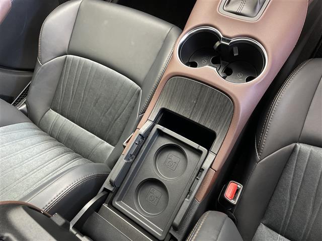 ハリアー Ｚ　純正ナビ　ＦＭ　ＡＭ　ＵＳＢ　ＡＵＸ　Ｂｌｕｅｔｏｏｔｈ　フルセグテレビ　パノラミックビューモニター　ＪＢＬプレミアムサウンド　社外フロアマット　レーダークルーズコントロール　パワーバックドア（19枚目）