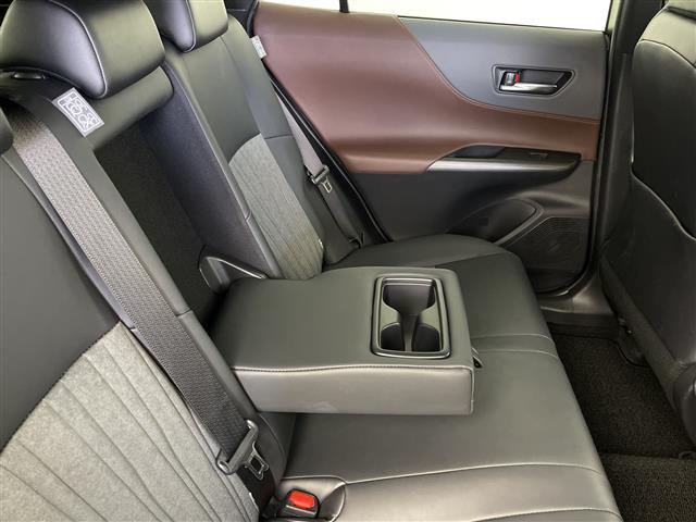 ハリアー Ｚ　純正ナビ　ＦＭ　ＡＭ　ＵＳＢ　ＡＵＸ　Ｂｌｕｅｔｏｏｔｈ　フルセグテレビ　パノラミックビューモニター　ＪＢＬプレミアムサウンド　社外フロアマット　レーダークルーズコントロール　パワーバックドア（30枚目）