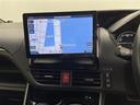 エスクァイア ハイブリッドＧｉ　ワンオーナー　社外ナビ　フリップダウンモニター　クルーズコントロール　両側パワースライドドア　ワイヤレス充電　レザーシート　シートヒーター　リアサンシェード　シートヒーター　ＥＴＣ　純正フロアマット（5枚目）