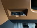 Ｚ　プレミア　純正１４型ＤＡ　左右独立ムーンルーフ　デジタルインナーミラー　ユニバーサルステップ　トヨタセーフティーセンス　プリクラッシュセーフティ　レーントレーシングアシスト　レーダークルーズコントロール（13枚目）