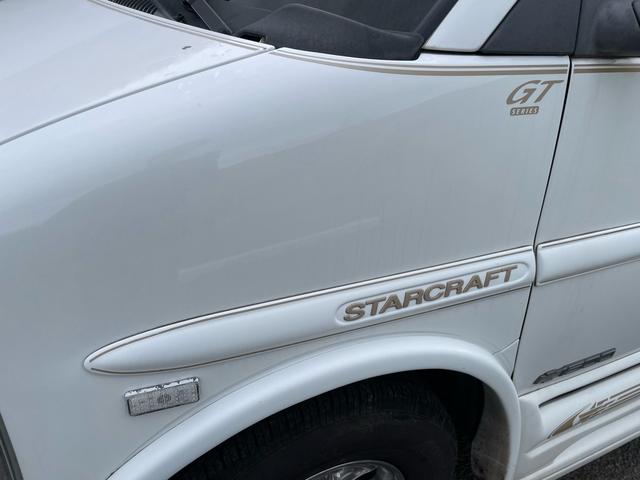 シボレーエクスプレス 　スタークラフト　左ハン　ＴＶナビ　後席ＴＶ　バックカメラ　レザーシート　サブバッテリー　フルフラット（8枚目）