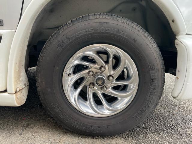 シボレーエクスプレス 　スタークラフト　左ハン　ＴＶナビ　後席ＴＶ　バックカメラ　レザーシート　サブバッテリー　フルフラット（9枚目）