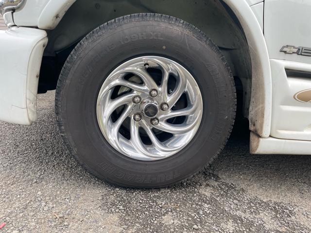 シボレーエクスプレス 　スタークラフト　左ハン　ＴＶナビ　後席ＴＶ　バックカメラ　レザーシート　サブバッテリー　フルフラット（10枚目）