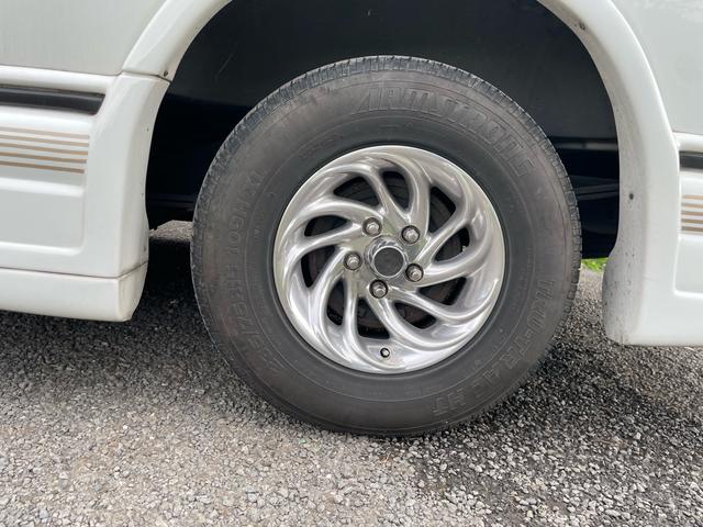 シボレーエクスプレス 　スタークラフト　左ハン　ＴＶナビ　後席ＴＶ　バックカメラ　レザーシート　サブバッテリー　フルフラット（11枚目）