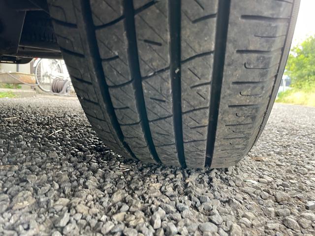 シボレーエクスプレス 　スタークラフト　左ハン　ＴＶナビ　後席ＴＶ　バックカメラ　レザーシート　サブバッテリー　フルフラット（16枚目）