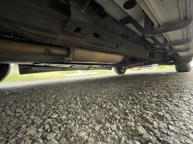 シボレーエクスプレス 　スタークラフト　左ハン　ＴＶナビ　後席ＴＶ　バックカメラ　レザーシート　サブバッテリー　フルフラット（19枚目）