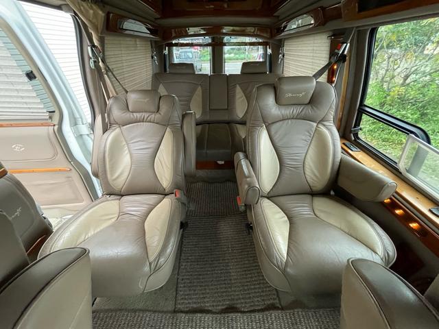 シボレーエクスプレス 　スタークラフト　左ハン　ＴＶナビ　後席ＴＶ　バックカメラ　レザーシート　サブバッテリー　フルフラット（34枚目）