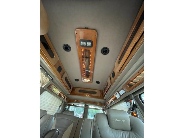 シボレーエクスプレス 　スタークラフト　左ハン　ＴＶナビ　後席ＴＶ　バックカメラ　レザーシート　サブバッテリー　フルフラット（37枚目）