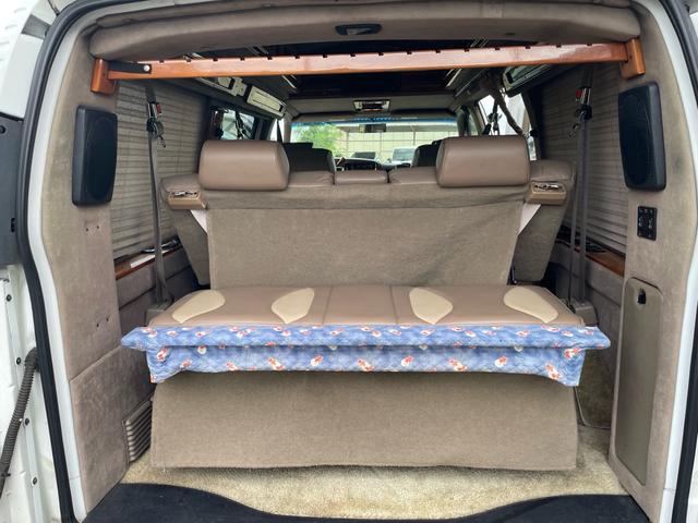 シボレーエクスプレス 　スタークラフト　左ハン　ＴＶナビ　後席ＴＶ　バックカメラ　レザーシート　サブバッテリー　フルフラット（46枚目）