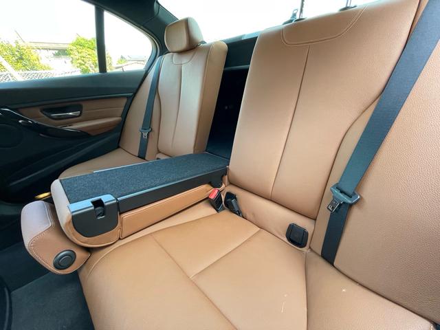 ３シリーズ ３２０ｉ　Ｍスポーツ　Ｍスポーツ　キャメルレザーシート　電動シート　１９インチアルミ　ＢＴナビ　バックカメラ　レーダー探知機（43枚目）