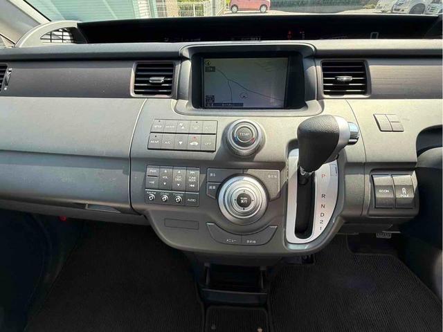 ステップワゴン G LSパッケージ ETC ナビ 両側スライド・片側電動 HID キーレスエントリー 3列シート ウォークスルー AT アルミホイール CD DVD再生 盗難防止システム 衝突安全ボディ ABS エアコン(7枚目)