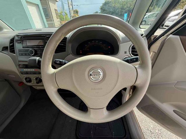 ルークス Ｅ　両側スライドドア　スマートキー　電動格納ミラー　ベンチシート　ＣＶＴ　盗難防止システム　ＡＢＳ　ＣＤ　アルミホイール　衝突安全ボディ　エアコン　パワーステアリング　パワーウィンドウ　運転席エアバッグ（2枚目）