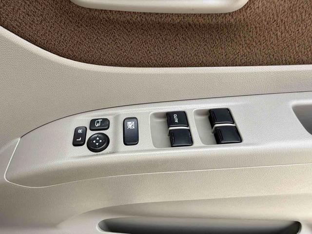 ルークス Ｅ　両側スライドドア　スマートキー　電動格納ミラー　ベンチシート　ＣＶＴ　盗難防止システム　ＡＢＳ　ＣＤ　アルミホイール　衝突安全ボディ　エアコン　パワーステアリング　パワーウィンドウ　運転席エアバッグ（5枚目）