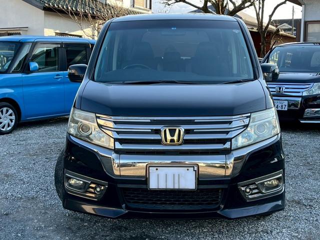 ステップワゴンスパーダ Ｚ　クールスピリット　ＥＴＣ　バックカメラ　ナビ　オートクルーズコントロール　両側電動スライドドア　ＨＩＤ　スマートキー　アイドリングストップ　後席モニター　フルフラット　ウォークスルー　ＣＶＴ　アルミホイール　ＣＤ（14枚目）