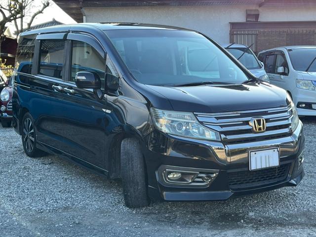 ステップワゴンスパーダ Ｚ　クールスピリット　ＥＴＣ　バックカメラ　ナビ　オートクルーズコントロール　両側電動スライドドア　ＨＩＤ　スマートキー　アイドリングストップ　後席モニター　フルフラット　ウォークスルー　ＣＶＴ　アルミホイール　ＣＤ（15枚目）