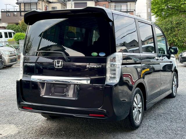 ステップワゴンスパーダ Ｚ　ドライブレコーダー　ナビ　ＴＶ　両側電動スライドドア　ＨＩＤ　スマートキー　アイドリングストップ　後席モニター　ＣＶＴ　アルミホイール　ＣＤ　Ｂｌｕｅｔｏｏｔｈ　盗難防止システム　衝突安全ボディ（17枚目）