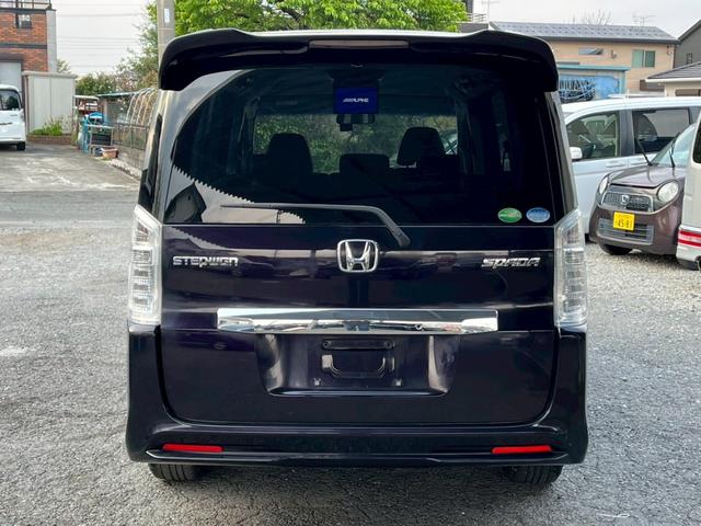 ステップワゴンスパーダ Ｚ　ドライブレコーダー　ナビ　ＴＶ　両側電動スライドドア　ＨＩＤ　スマートキー　アイドリングストップ　後席モニター　ＣＶＴ　アルミホイール　ＣＤ　Ｂｌｕｅｔｏｏｔｈ　盗難防止システム　衝突安全ボディ（18枚目）