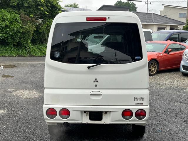タウンボックス 　４ＷＤ　両側スライドドア　ＭＴ　カセット　アルミホイール　エアコン　パワーウィンドウ　運転席エアバッグ　助手席エアバッグ（15枚目）