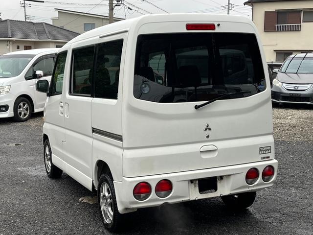タウンボックス 　４ＷＤ　両側スライドドア　ＭＴ　カセット　アルミホイール　エアコン　パワーウィンドウ　運転席エアバッグ　助手席エアバッグ（16枚目）
