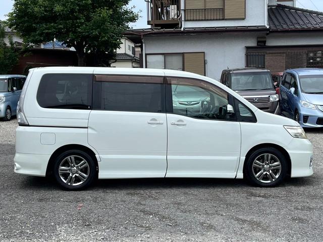 セレナ ライダー　ナビ　ＴＶ　両側電動スライドドア　スマートキー　電動格納ミラー　後席モニター　３列シート　ＣＶＴ　アルミホイール　ＣＤ　ＤＶＤ再生　ミュージックプレイヤー接続可　衝突安全ボディ　ＡＢＳ　エアコン（18枚目）