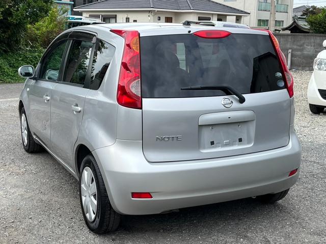 ノート １５Ｘ　ナビ　ＴＶ　スマートキー　電動格納ミラー　ＣＶＴ　盗難防止システム　衝突安全ボディ　ＡＢＳ　ＣＤ　エアコン　パワーステアリング　パワーウィンドウ（16枚目）