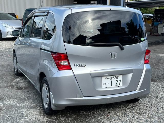 フリード Ｇ　ジャストセレクション　全国対応１年保証付き　ＥＴＣ　バックカメラ　ナビ　ＴＶ　両側スライド・片側電動　キーレスエントリー　３列シート　ＡＴ　ＣＤ　ＤＶＤ再生　ＵＳＢ（20枚目）