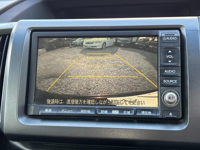 ステップワゴンスパーダ Ｚ　ＥＴＣ　バックカメラ　ナビ　ＴＶ　両側電動スライドドア　ＨＩＤ　スマートキー　後席モニター　３列シート　ＣＶＴ　アルミホイール　ＣＤ　盗難防止システム　衝突安全ボディ　ＡＢＳ　ＥＳＣ　エアコン（5枚目）