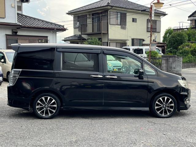 ステップワゴンスパーダ Ｚ　クールスピリット　４ＷＤ　ＥＴＣ　バックカメラ　ナビ　ＴＶ　　両側電動スライドドア　ＨＩＤ　スマートキー　後席モニター　３列シート　ＣＶＴ　アルミホイール　ＣＤ　盗難防止システム（13枚目）