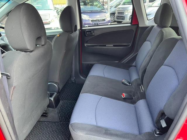 コルト ラリーアート　バージョンＲ　アルミホイール　ＨＩＤ　キーレスエントリー　ＣＶＴ　盗難防止システム　衝突安全ボディ　ＡＢＳ　エアコン　パワーステアリング　パワーウィンドウ（9枚目）