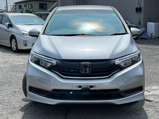 シャトル ハイブリッド　ホンダセンシング　全国対応１年保証付き　ＥＴＣ　バックカメラ　ナビ　　レーンアシスト　衝突被害軽減システム　スマートキー　ＡＴ　盗難防止システム　衝突安全ボディ　ＡＢＳ　ＥＳＣ　ミュージックプレイヤー接続可（15枚目）