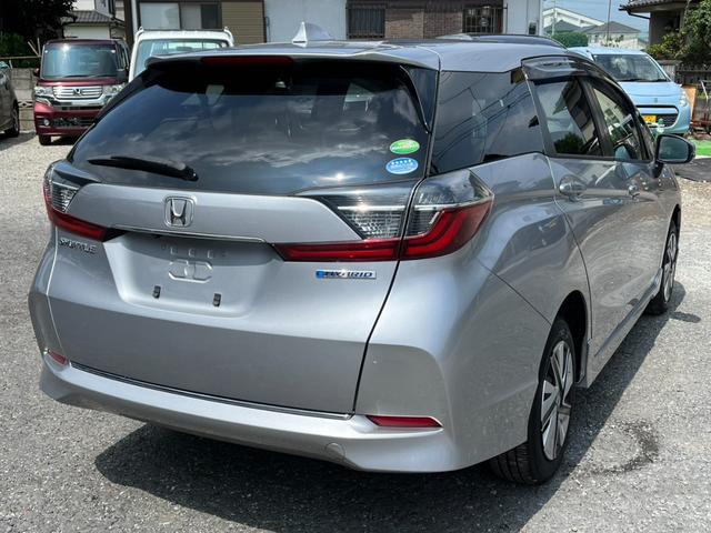 シャトル ハイブリッド　ホンダセンシング　全国対応１年保証付き　ＥＴＣ　バックカメラ　ナビ　　レーンアシスト　衝突被害軽減システム　スマートキー　ＡＴ　盗難防止システム　衝突安全ボディ　ＡＢＳ　ＥＳＣ　ミュージックプレイヤー接続可（18枚目）