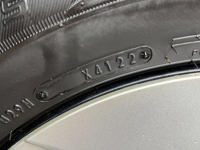 プリウス Ｓ　全国対応１年保証付き　ハイブリッド　ナビ　ＴＶ　ＨＩＤ　スマートキー　電動格納ミラー　ＣＶＴ　盗難防止システム　衝突安全ボディ　アルミホイール　ＡＢＳ　エアコン　パワーステアリング　パワーウィンドウ（23枚目）