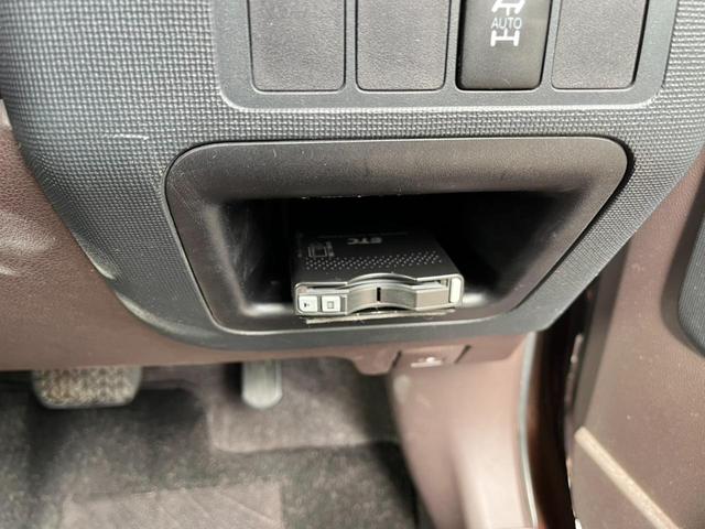 スペイド Ｆ　４ＷＤ　ＥＴＣ　バックカメラ　ナビ　電動スライドドア　オートライト　スマートキー　電動格納ミラー　ＣＶＴ　衝突安全ボディ　ＡＢＳ　ＥＳＣ　エアコン　パワーステアリング　パワーウィンドウ（9枚目）