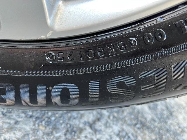 エルグランド ２５０ハイウェイスター　クリアランスソナー　両側スライド・片側電動　オートライト　ＨＩＤ　スマートキー　３列シート　ＣＶＴ　アルミホイール　　盗難防止システム（21枚目）