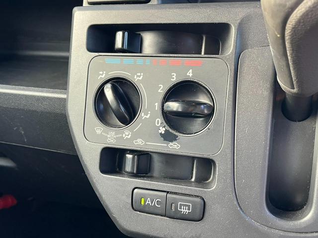 ウェイク Ｄ　両側スライドドア　ＬＥＤヘッドランプ　キーレスエントリー　アイドリングストップ　ベンチシート　ＣＶＴ　ＡＢＳ　ＥＳＣ　ＣＤ　ＵＳＢ　衝突安全ボディ　エアコン　パワーステアリング　パワーウィンドウ（5枚目）
