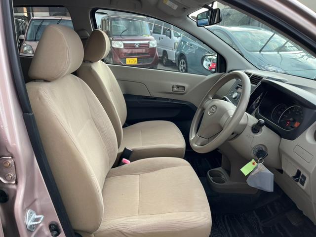 ミラ Ｘ　キーレスエントリー　ＣＶＴ　盗難防止システム　ＡＢＳ　ＣＤ　衝突安全ボディ　エアコン　パワーステアリング　パワーウィンドウ（9枚目）
