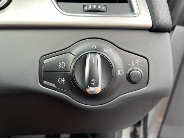 Ａ５スポーツバック ２．０ＴＦＳＩクワトロ　４ＷＤ　ナビ　ＴＶ　アルミホイール　オートライト　ＨＩＤ　ＡＴ　盗難防止システム　ＣＤ　ＤＶＤ再生　ＡＢＳ　エアコン　パワーステアリング　パワーウィンドウ　運転席エアバッグ（7枚目）
